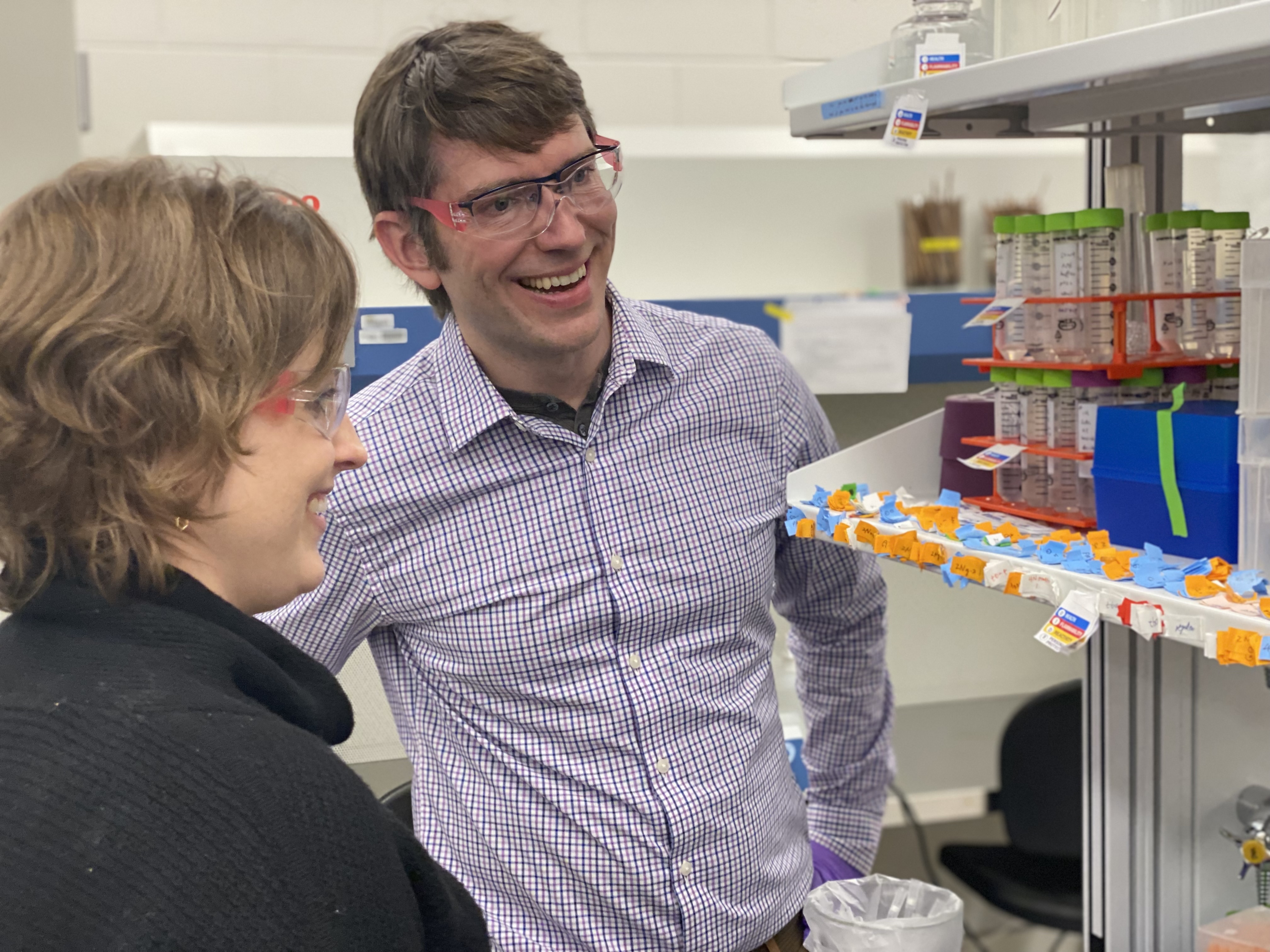 William Ratcliff, assistant professor in the School of Biological Sciences, chats with Carina Baskett, grant writer for Georgia Tech's Center for Microbial Dynamics and Infection. Ratcliff's group led the study. (Photo: Audra Davidson)
William Ratcliff, assistant professor in the School of Biological Sciences, chats with Carina Baskett, grant writer for Georgia Tech's Center for Microbial Dynamics and Infection. Ratcliff's group led the study. (Photo: Audra Davidson)